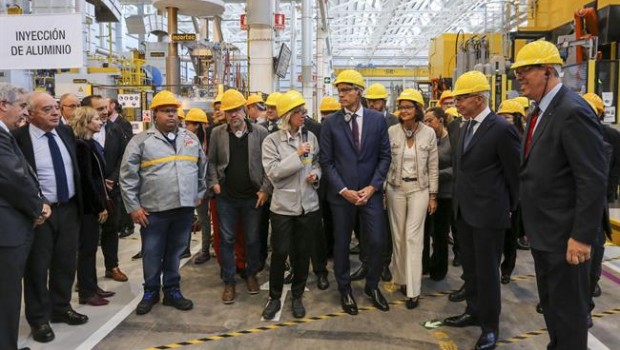 ep pedro sanchez visitaplantarenaultvalladolid 20181022164003