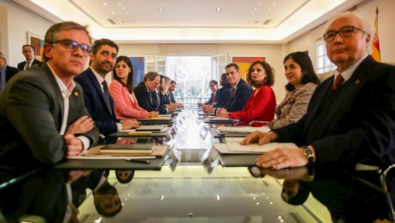 Primera reunión de la mesa de diálogo encabezada por el presidente del Gobierno, Pedro Sánchez , y el president de la Generalitat, Quim Torra | Ricardo Rubio - Europa Press ep primera reunion de la mesa de dialogo encabezada por el presidente del gobierno pedro sanchez y