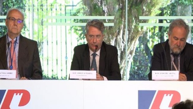 ep ruedaprensapetronor conpresidente emiliano lopez atxurra