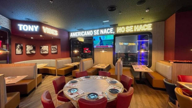 ep tony romas desembarcara en el aeropuerto de madrid a partir de mayo