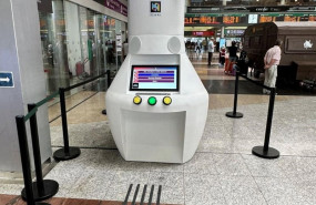 ep adif renfe e ineco instalan un punto de ayuda para facilitar la movilidad de personas con