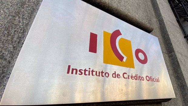 ep archivo - placa con el logo del ico instituto del credito oficial en una de las puertas de acceso