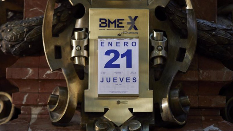 Calendario con fecha 21 de enero colocado en el Palacio de la Bolsa de Madrid un día después de la toma de posesión de Joe Biden como presidente de EEUU, en Madrid (España) a 21 de enero de 2021. | Jesús Hellín - Europa Press ep calendario con fecha 21 de enero colocado en el palacio de la bolsa de madrid un dia despues de