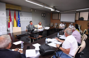 ep el consejero de agricultura agua y desarrollo rural francisco martinez arroyo se reune en la