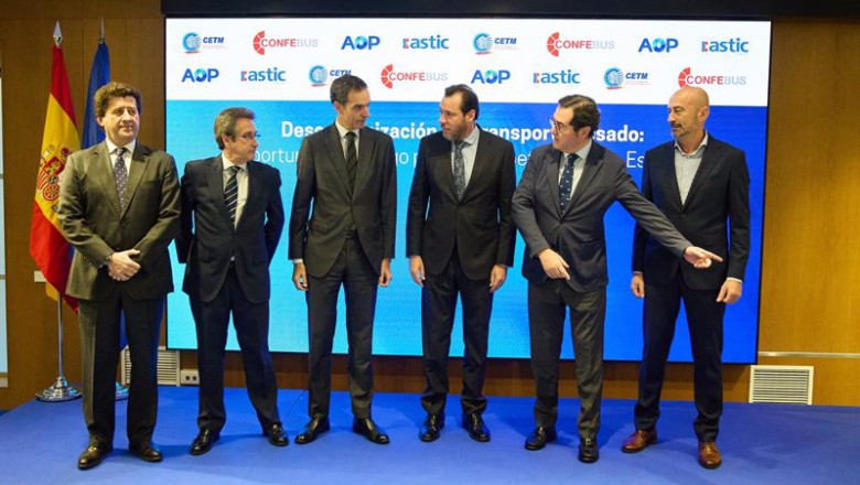ep el presidente de la ceoe antonio garamendi 2d y el ministro de transportes y movilidad sostenible ep el presidente de la ceoe antonio garamendi 2d y el ministro de transportes y movilidad sostenible