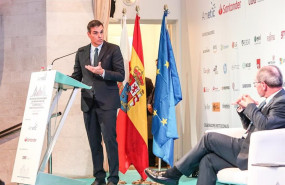 ep el presidente del gobierno en funciones pedro sanchez y el presidente de ametic pedro mier en la