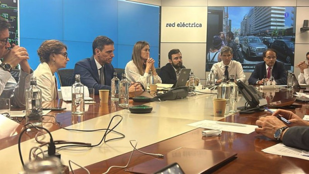 ep el presidente del gobierno pedro sanchez se ha trasladado esta noche a red electrica junto a las ep el presidente del gobierno pedro sanchez se ha trasladado esta noche a red electrica junto a las