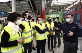 ep el presidente del pp pablo casado visita la fabrica de vehiculos industriales de iveco en