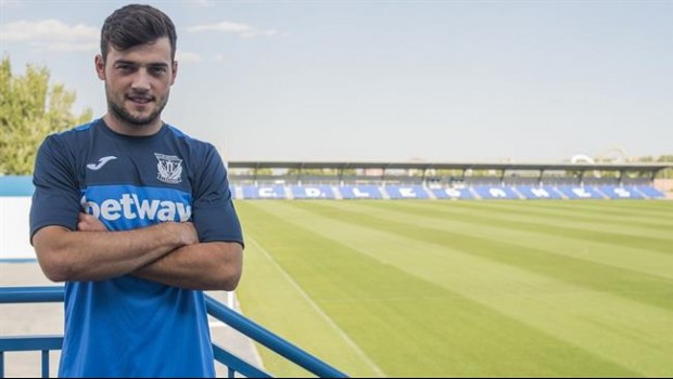 ep futbolista espanol jose arnaiz enpresentacioncd leganes