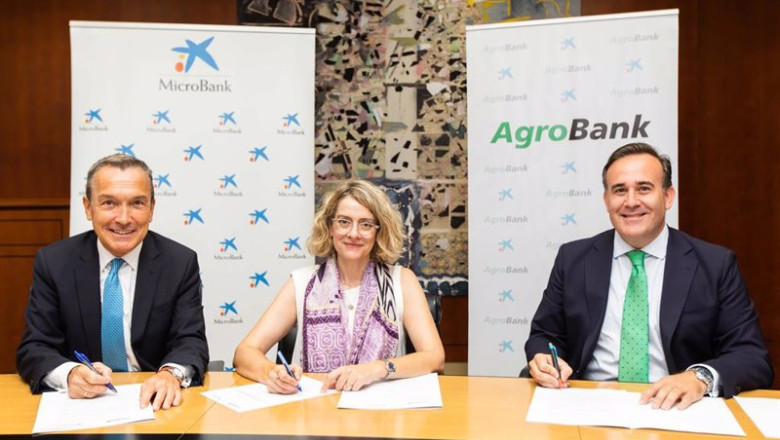 Juan Carlos Gallego, Teresa López y Sergio Gutiérrez, en la firma del convenio | CAIXABANK ep juan carlos gallego teresa lopez y sergio gutierrez en la firma del convenio