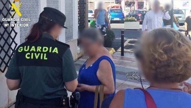 ep la guardia civil investiga hurtos y robos con violencia a mujeres de avanzada edad en roquetas de