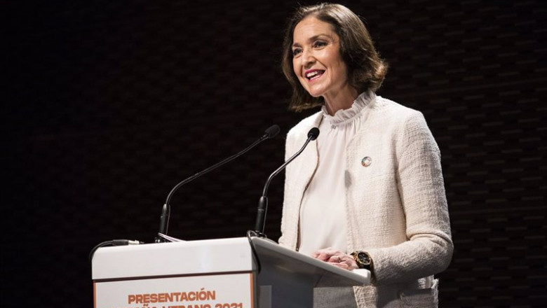 La ministra de Industria, Comercio y Turismo, Reyes Maroto, presenta la nueva campaña promoción turística internacional para el verano. | Alejandro Martínez Vélez - Europa Press ep la ministra de industria comercio y turismo reyes maroto presenta la nueva campana promocion