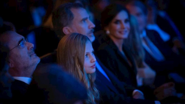 ep la princesa leonor el rey felipe y la reina letizia durante los premios de la fpdgi y el x