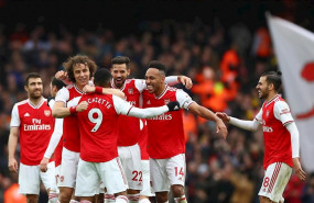 ep los jugadores del arsenal celebran un gol ep los jugadores del arsenal celebran un gol