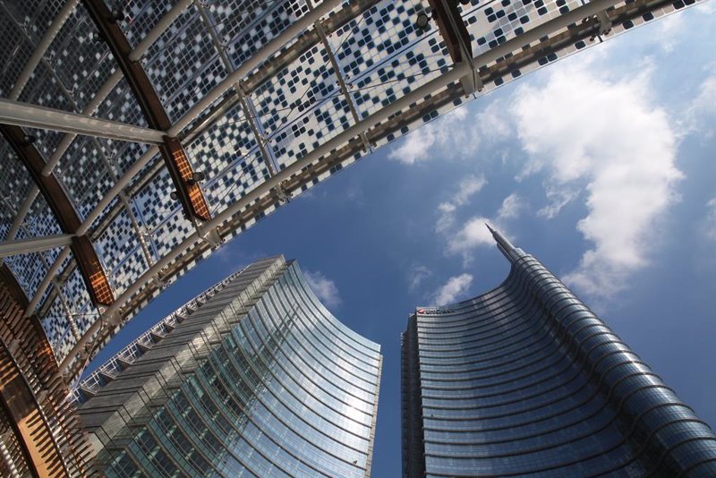 S&P: la fusión de UniCredit y Alphabank será un hito para el sistema financiero griego