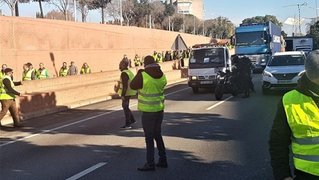 ep protestalos taxisbarcelonala ronda litoral