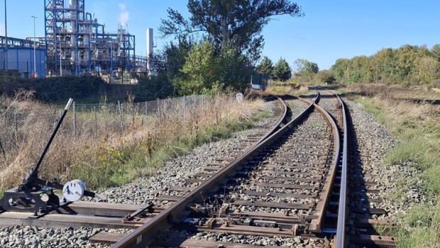 ep ramal ferroviario al poligono de villalonquejar
