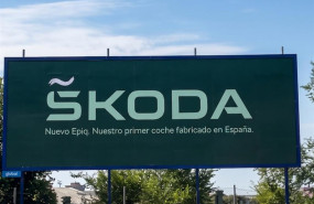 ep skoda incorpora la n a su logotipo para celebrar la fabricacion de su primer vehiculo en espana