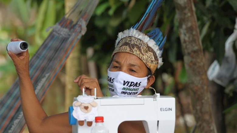 ep una mujer indigena haciendo mascarillas en medio de la pandemia del coronavirus covid-19 en ep una mujer indigena haciendo mascarillas en medio de la pandemia del coronavirus covid-19 en