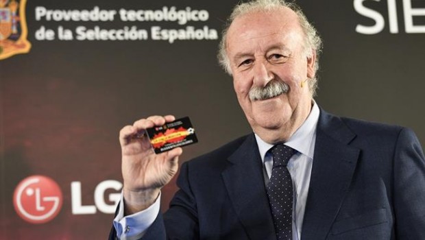 ep vicentebosque recibecarnetfan oficialla seleccion