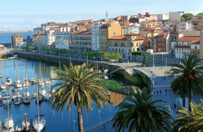 ep archivo   barrio de cimadevilla y puerto deportivo en gijon