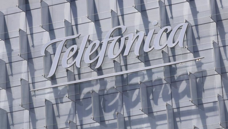 ep archivo - logo de telefonica insertado en el edificio de su sede en la ronda de la comunicacion ep archivo - logo de telefonica insertado en el edificio de su sede en la ronda de la comunicacion