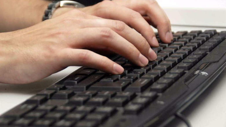 ep archivo persona usando un teclado ep archivo persona usando un teclado