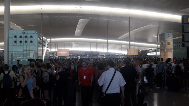 Colas en los controles de seguridad del Aeropuerto de Barcelona-El Prat | EUROPA PRESS ep colaslos controlesseguridadaeropuertobarcelona-prat