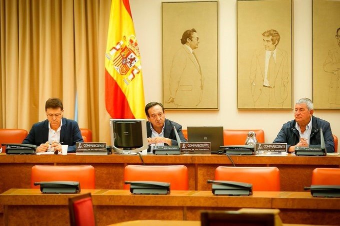 De izquierda a derecha, el secretario general de COAG, Miguel Blanco, el presidente de Asaja, Pedro Barato, y el secretario general de UPA, Lorenzo Ramos | CONGRESO ep de izquierda a derecha el secretario general de coag miguel blanco el presidente de asaja pedro