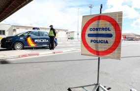 ep efectivos de la de la policia nacional realizan controles en el puesto fronterizo con portugal