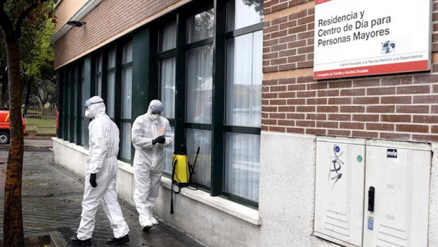 ep efectivos de la unidad militar de emergencias ume del ejercito a su llegada a la residencia de