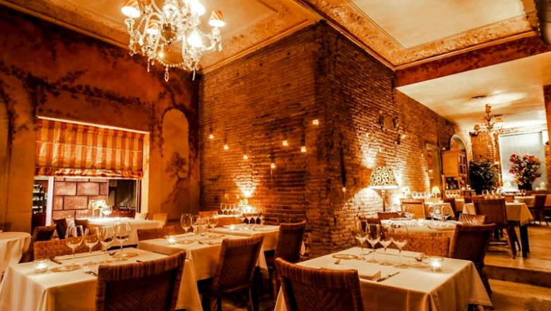 ep el 92 de los espanoles que celebra san valentin lo hace en un restaurante