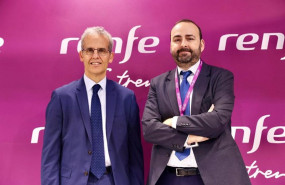 ep el director general de renfe viajeros rafael cortes y el secretario general de la femp luis