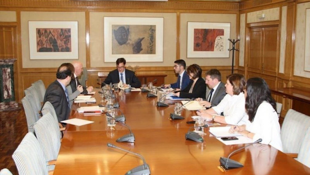ep el ministro de sanidad salvador illa preside la reunion diaria del comite de evaluacion y