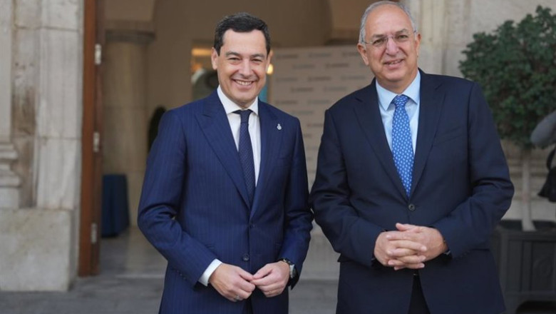 ep el presidente de la junta de andalucia juanma moreno junto al comisario de pesca y oceanos de la