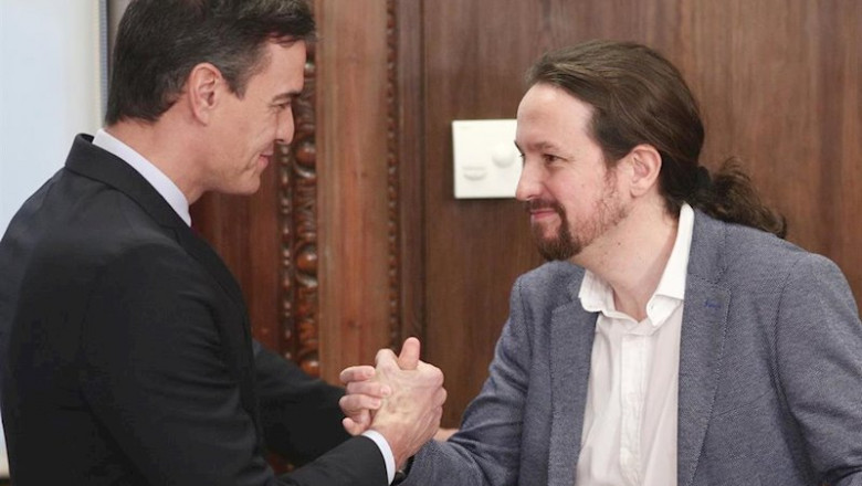 El presidente del Gobierno en funciones, Pedro Sánchez (izq) y el secretario general de Podemos, Pablo Iglesias (dech), durante el acto de presentación del programa de Gobierno del PSOE y Unidas Podemos, en el Congreso de los Diputados, Madrid (España), a | Eduardo Parra - Europa Press ep el presidente del gobierno en funciones pedro sanchez izq y el secretario general de podemos