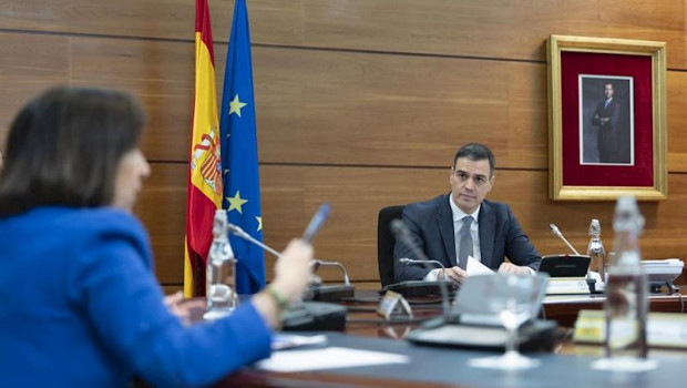 ep el presidente del gobierno pedro sanchez y la ministra de defensa margarita robles