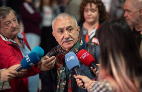 ep el secretario general de ugt pepe alvarez atiende a los medios de comunicacion durante el reparto