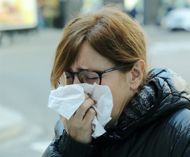 ep gripe resfriado constipado constiparse mujer tosiendo toser tos 20190207133312