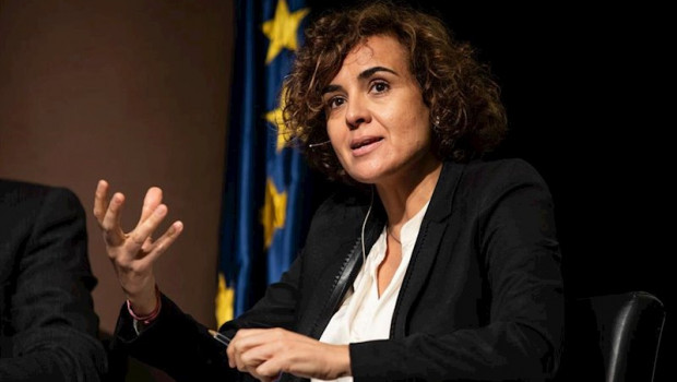 ep la portavoz del pp en el parlamento europeo dolors momtserrat durante un debate con miembros de