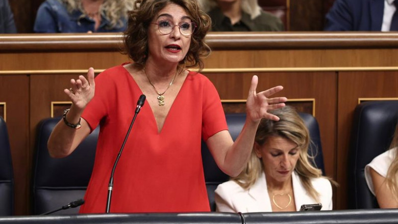 ep la vicepresidenta primera y ministra de hacienda maria jesus montero interviene durante una 20251010122603