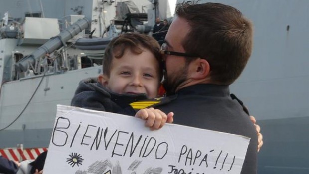 ep militar saludandosu hijollegarpuerto