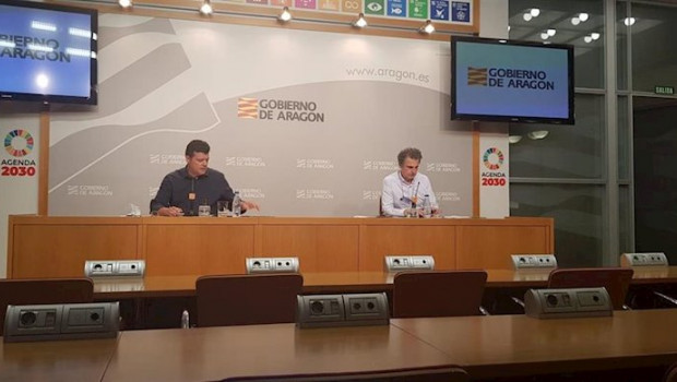 ep rueda de prensa del comisionado para la lucha contra la despoblacion de aragon javier allue y el