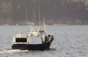 ep archivo   barcos en el puerto de viveiro en viveiro lugo galicia espana