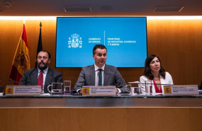 ep archivo el ministro de industria comercio y turismo hector gomez y la secretaria de estado de ep archivo el ministro de industria comercio y turismo hector gomez y la secretaria de estado de