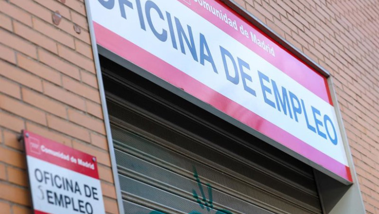 ep archivo   fachada de una oficina del sepe a 4 de noviembre de 2025 en madrid espana