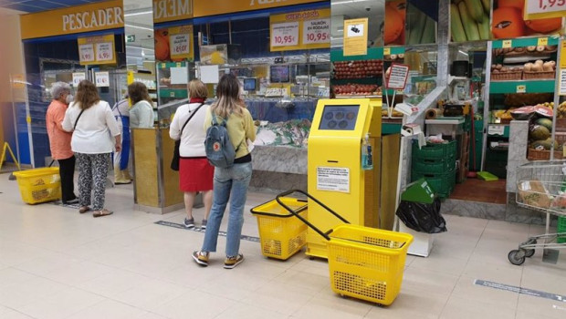 ep archivo   gente haciendo la compra en un supermercado 20221130091702
