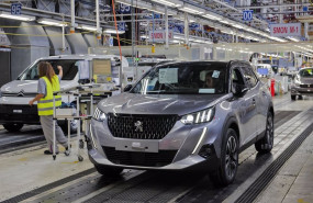 ep archivo   linea de montaje en la planta del grupo stellantis en vigo