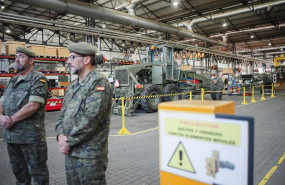 ep archivo un vehiculo militar en el parque y centro de mantenimiento de material de ingenieros en ep archivo un vehiculo militar en el parque y centro de mantenimiento de material de ingenieros en