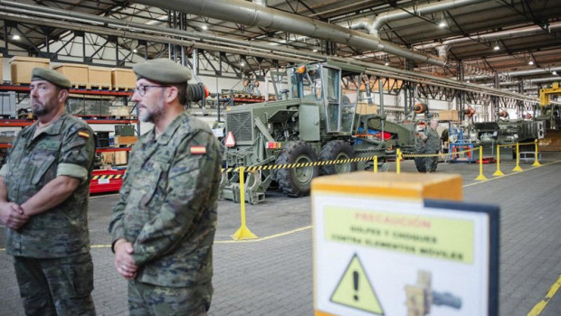 ep archivo   un vehiculo militar en el parque y centro de mantenimiento de material de ingenieros en